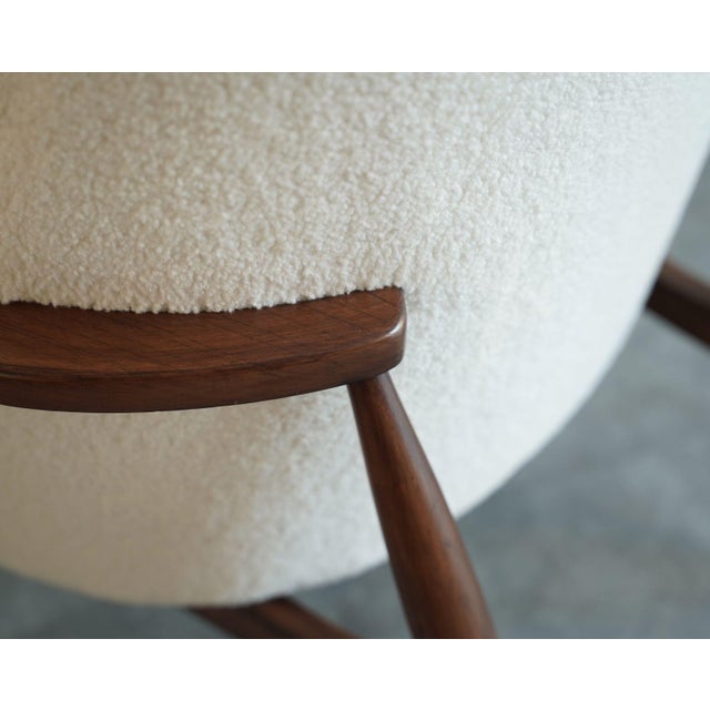 Off-white Ib Kofod-Larsen Style Modern Lounge Chairs in Walnut & Bouclé, C. 1950s For Sale - Image 8 of 11