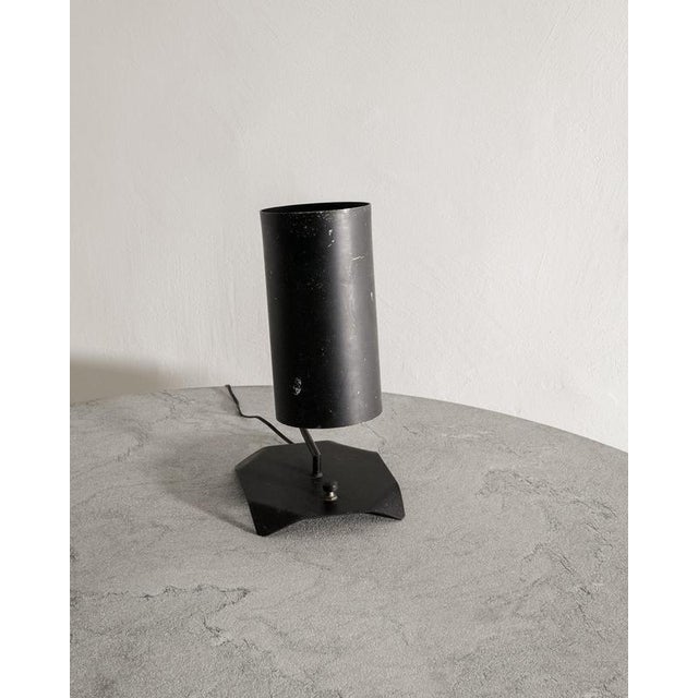 French Mid-Century Desk Table in Black Metal & Brass by Serge Mouille & Isamu Noguchi for Steph Simon, 1950s For Sale - Image 6 of 7