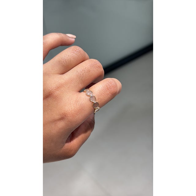 Contemporary Handmade 1.1ct Uncut Diamond Bezel-Set Band Ring in 18k Yellow Gold Size 5 For Sale - Image 3 of 17