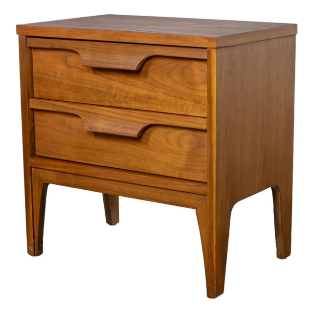Mid-20th Century MCM Nightstand Side or End Table Attributed to Johnson Carper Fashion Trend Line For Sale
