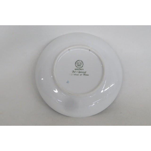 Late 20th Century Bing and Grondahl 1971 Christmas at Home Denmark Porcelain Collector Plate 5166b For Sale - Image 5 of 11