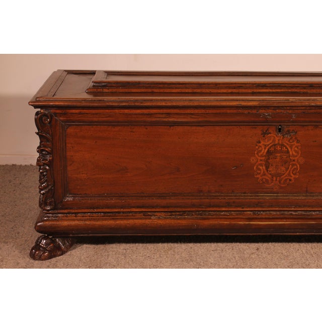 Italian Renaissance Cassone or Wedding Chest in Walnut with Coat of Arms, 16th Century For Sale - Image 3 of 13