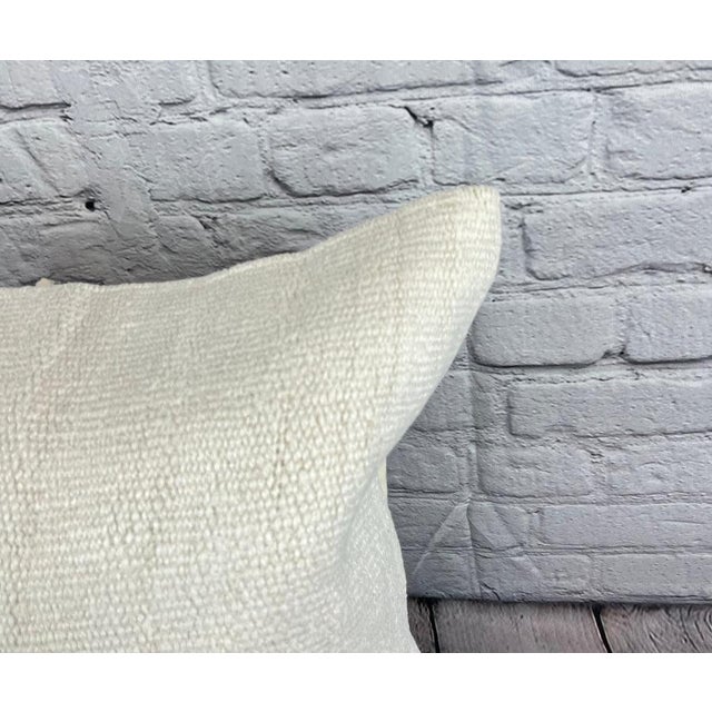 Turkish 20 x 20 Hemp Pillow Turkish Cushion Natural Grayish White Pillow Cushion Cover For Sale - Image 3 of 4