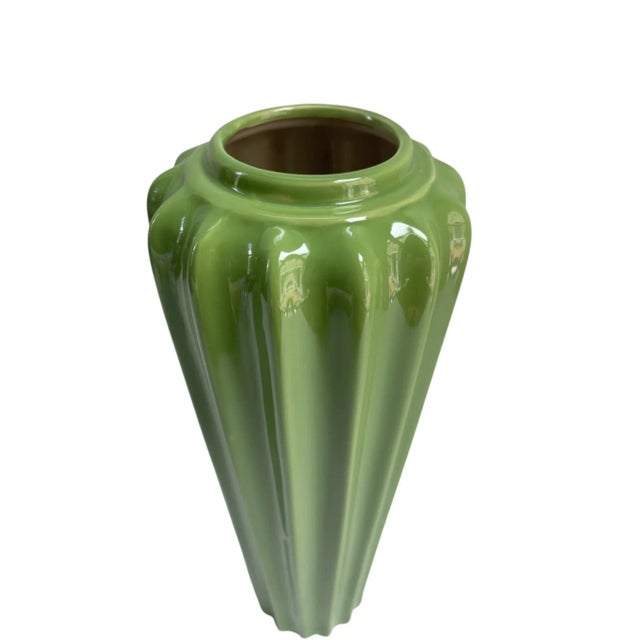 Vintage Kelly Green Tall Slender Fluted Vase For Sale In Boston - Image 6 of 7
