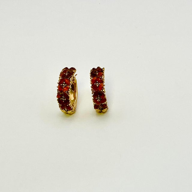 Amber 1980s Vintage Boho Chic Baltic Amber & Gold Tone Hoop Pierced Earrings - A Pair For Sale - Image 8 of 12