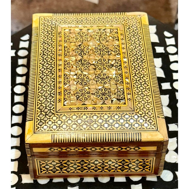 Moroccan Vintage Egyptian Marquetry Wood and Mother of Perl Inlaid Box For Sale - Image 3 of 6