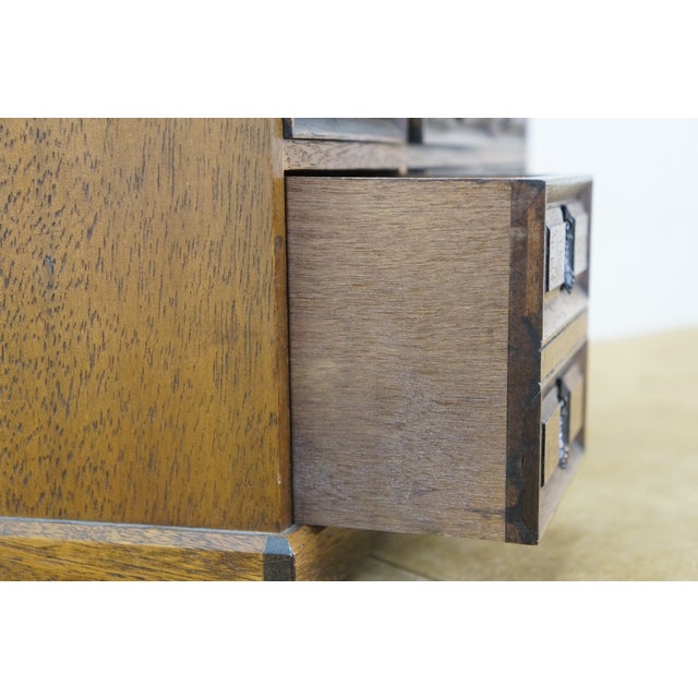 1960s Mele Japan Quartersawn Oak 7 Drawer Apothecary Jewelry Trinket Storage Box Chest For Sale - Image 13 of 13