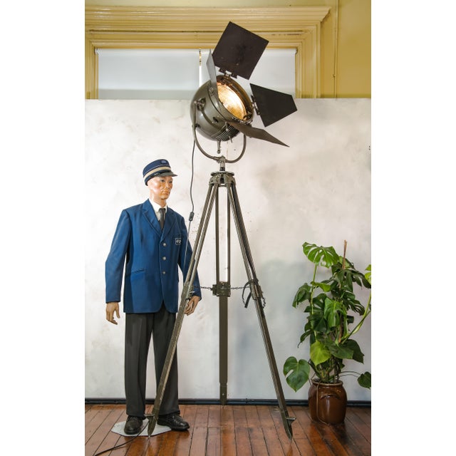 Fiberglass Film Studio Spotlight Floor Lamp from Mole-Richardson, England, 1950s For Sale - Image 13 of 18
