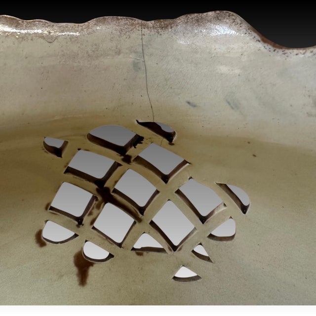 Majolica Footed Cachepot / Jardiniere, 20th Century For Sale - Image 10 of 11