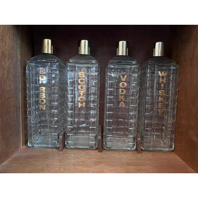 1950s Karoff Japanese Tabletop Walnut Mini Bar Cabinet With Decanters, Glasses & Tools For Sale In New York - Image 6 of 11