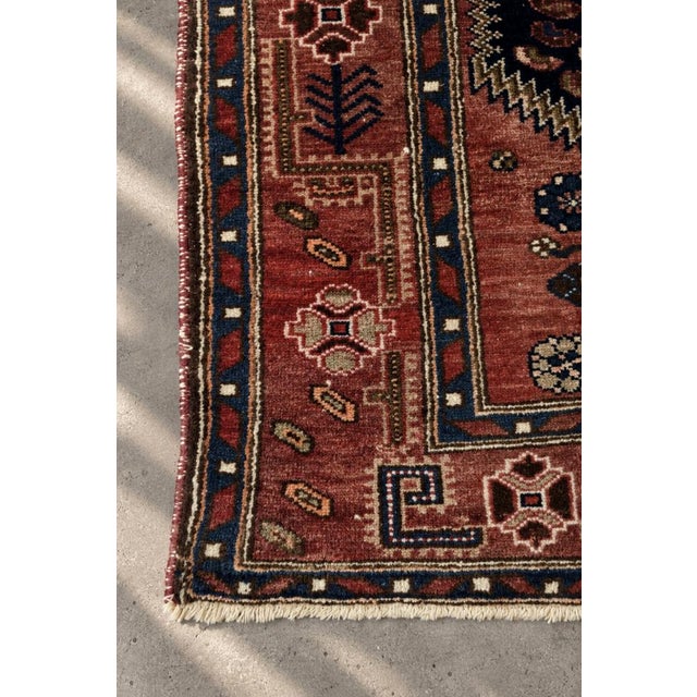 Vintage Hand-Woven Oriental Rug in Wool, 1960s For Sale - Image 4 of 18