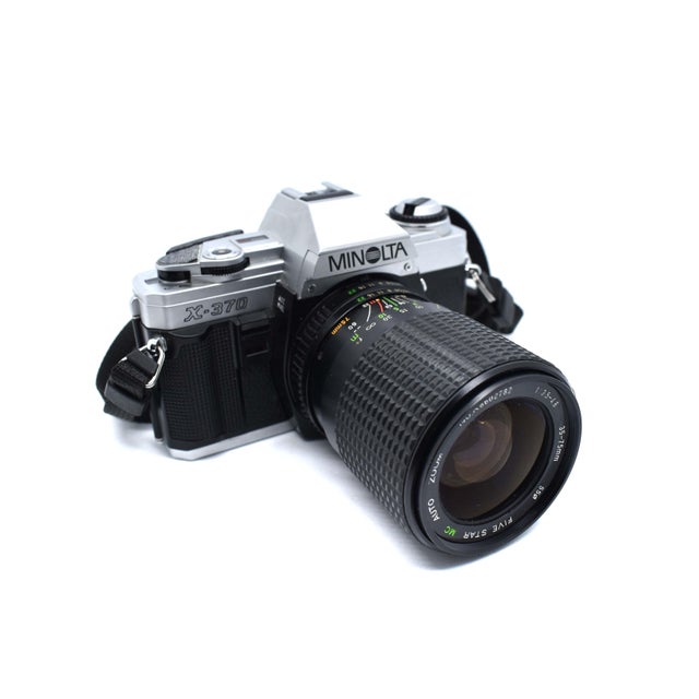 Mid-Century Modern 1980's Minolta X-370 35mm SLR Film Camera With Five Star 35-75mm MC Auto Zoom Lens - Japan For Sale - Image 3 of 11