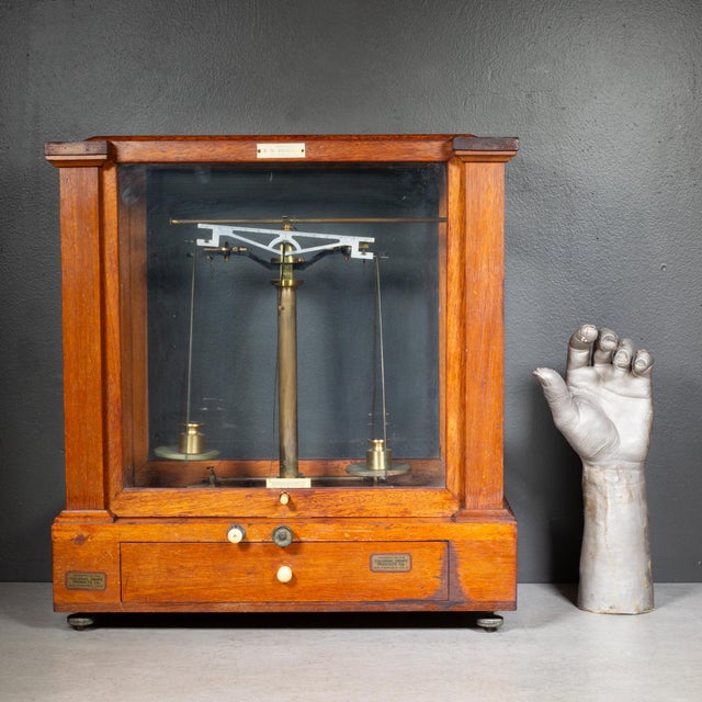 Antique f.w. Braun Apothecary Balance Beam Scale c.1920 For Sale - Image 12 of 12