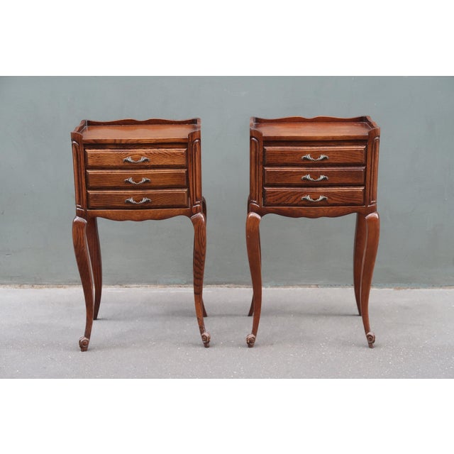 Wood 1960s Pair of French Louis XV Style Side Tables Nightstands For Sale - Image 7 of 17