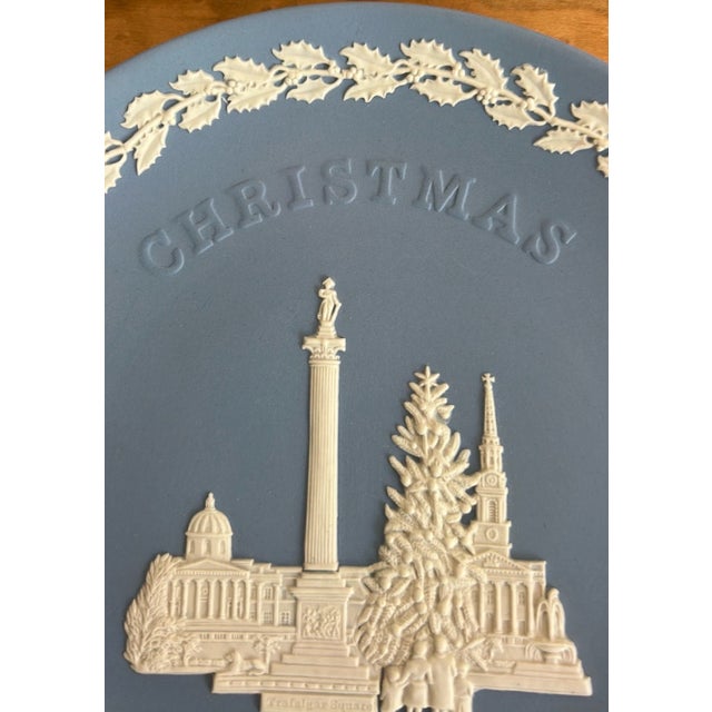 Wedgwood Vintage Wedgwood Blue Jasperware Trafalgar Square Christmas Plate For Sale - Image 4 of 7
