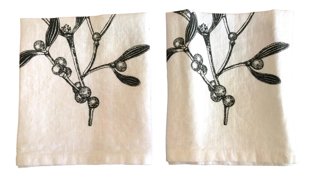 Mistletoe German Linen Napkins, Set of 2