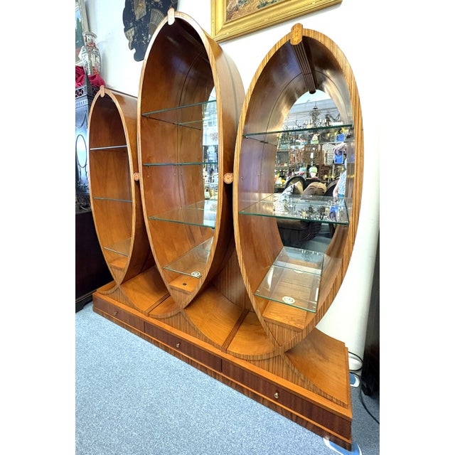 Brown Vintage Art Deco Style Fan & Feather Shaped Three Section Lighted Display Cabinet For Sale - Image 8 of 18