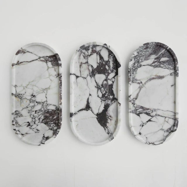 Postmodern Calacatta Marble Oval Tray from Kiwano Concept For Sale - Image 3 of 6