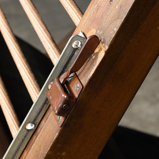 Set of Mid-Century Antimott Recliner and Footstool from Knoll Inc. / Knoll International, 1960s For Sale - Image 3 of 18