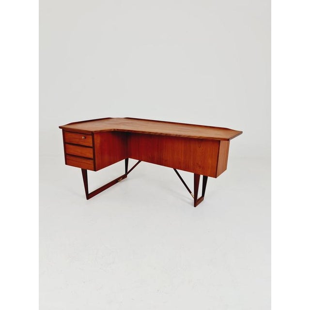 Danish Teak Desk Model Executive Desk Boomerang by Peter Lovig Nielsen for Hedensted, 1960s For Sale - Image 3 of 18