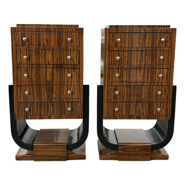 Early 20th Century Pair of Art Deco Chests For Sale