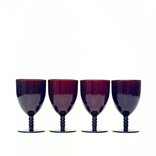Mid-Century Modern Cherry Red Spiral-Stemmed Water or Wine Goblets - Set of 4 For Sale - Image 3 of 4