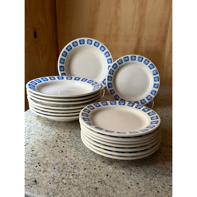 Vintage Atomic Blue Flower Luncheon Plates, 1960, Set of 16 For Sale - Image 6 of 18
