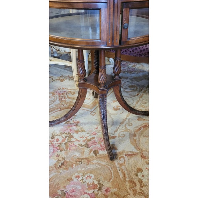 1930s Georgian Style Double Vitrine For Sale In Philadelphia - Image 6 of 11