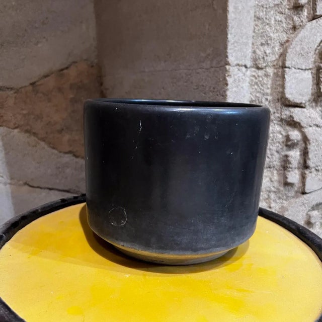 Gainey Pottery 1960s Black Ceramic Planter Gainey Architectural Modern Pottery Calif For Sale - Image 4 of 10
