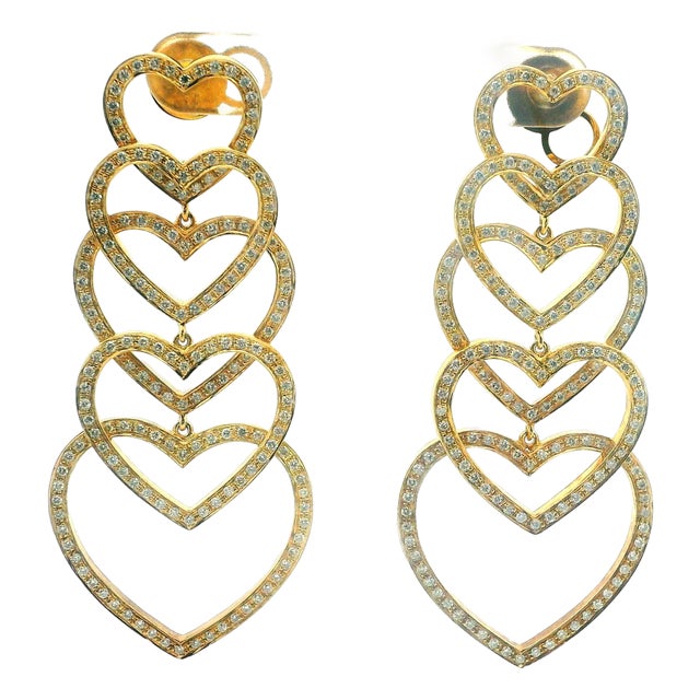 1990s Pair of 18k Gold Diamond Heart Cascade Chandelier Earrings, 3 Carats For Sale