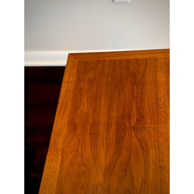 1950s Mid-Century Modern 1963 Lane Furniture Rhythm Walnut & Pecan Lamp Table — MCM Square End Side Coffee Table For Sale - Image 5 of 12