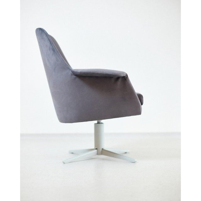 Mid-Century Swivel Chair, 1970s, in Restored conditions. Designed 1970 to 1979