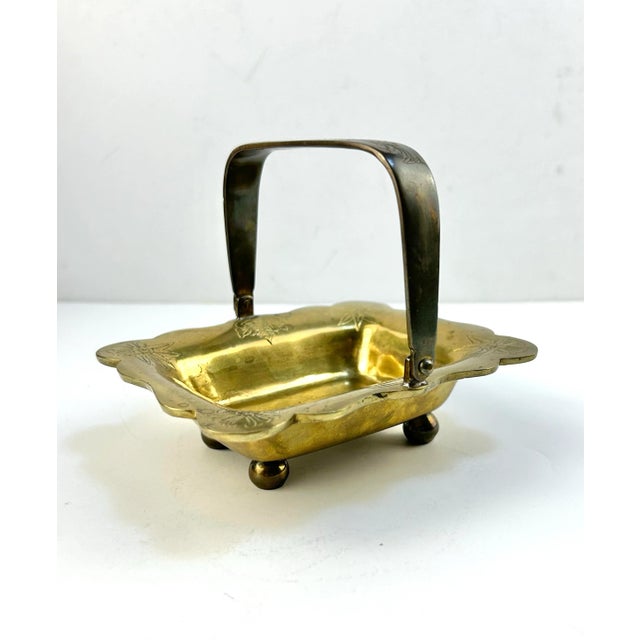 Hollywood Regency Brass Floral Etched Soap Dish Basket – Vintage Brass Trinket Dish For Sale - Image 10 of 10
