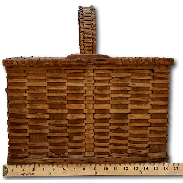 Outstanding Antique American Pennsylvania Amish Hand Woven Alder & Ash Wood Splint Picnic Basket Circa Late 1800s For Sale - Image 16 of 18