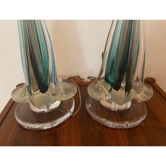 Mid-Century Modern Mid 20th Century Mid-Century Modern Italian Sommerso Murano Glass Fluted Table Lamps - A Pair For Sale - Image 3 of 10