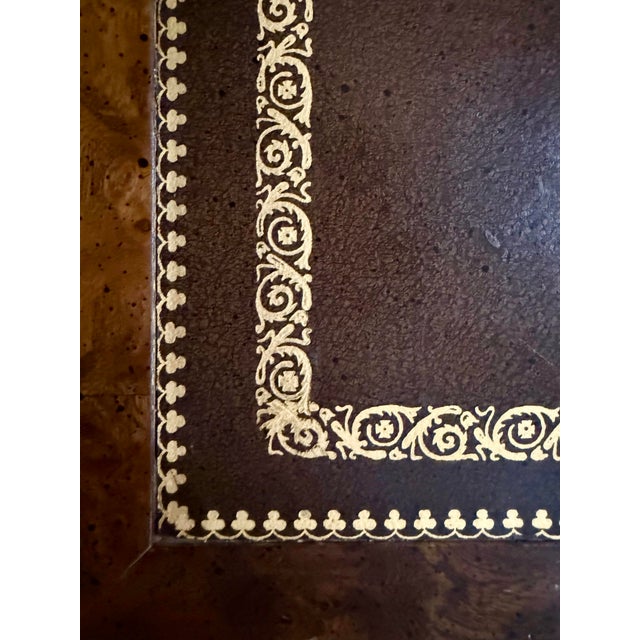 Wood Mid-Century Sligh Kidney-Shaped Traditional Executive Mahogany Pedestal Desk For Sale - Image 7 of 9