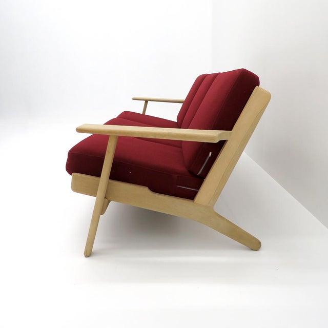 GETAMA Hans J. Wegner Sofa Model Ge-290/3, 1950 For Sale - Image 4 of 9