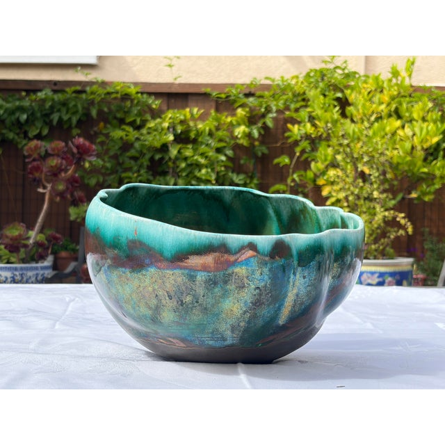 Ceramic Vintage 1970s Tony Evans Signed Raku Pottery Centerpiece Bowl – Iridescent Peacock & Copper Luster (#73) For Sale - Image 7 of 12