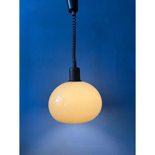 Vintage Beige Mushroom Pendant Lamp in Acrylic and Glass For Sale - Image 3 of 11
