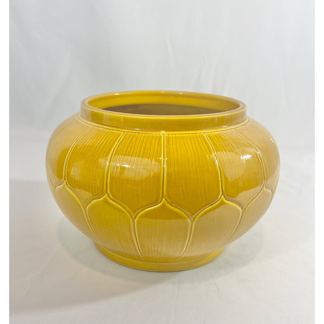 1960s Amber Chinese Porcelain Lotus Bowl For Sale - Image 4 of 5