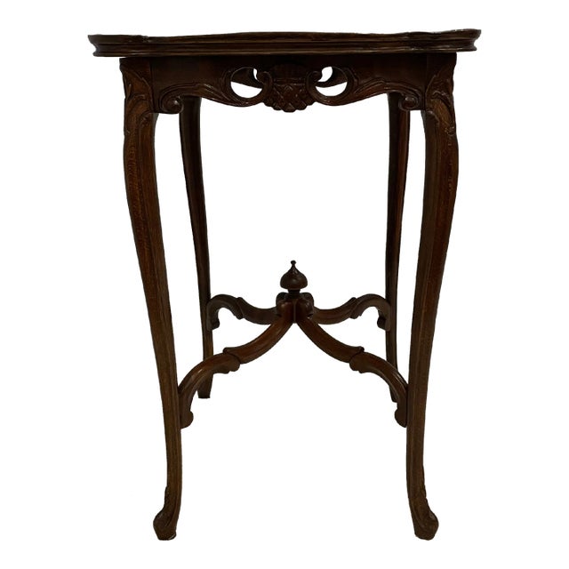 Early 20th Century Carved Victorian Style Pie Crust Walnut Table For Sale