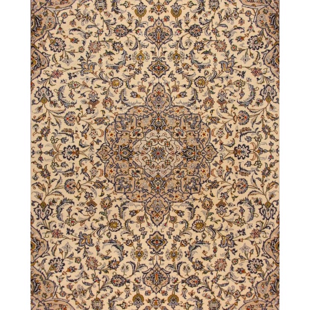 Genuine hand-knotted Middle Eastern rug | Size: 407 cm x 295 cm | Knot density: approx. 200.000 knots/m² | Material: 100%...