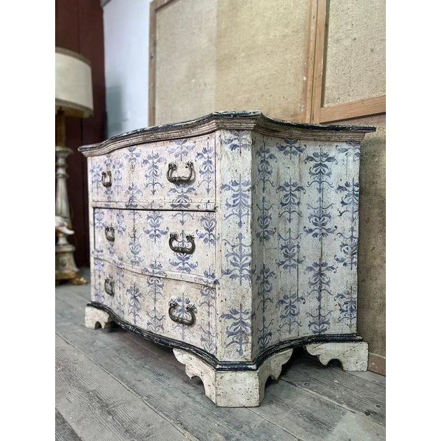 Italian Chests of Drawers in Pinewood, Early 20th Century, Set of 2 For Sale - Image 11 of 12