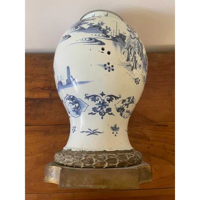 1910s Early 20th Century Chinese White & Blue Vase For Sale - Image 5 of 9