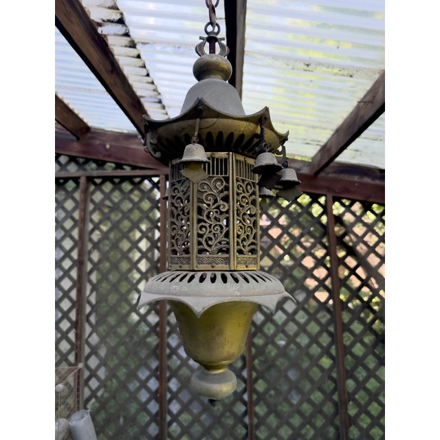Vintage 1960s Hollywood Regency Brass Pagoda Pendant With Arabesque Details. For Sale - Image 9 of 9