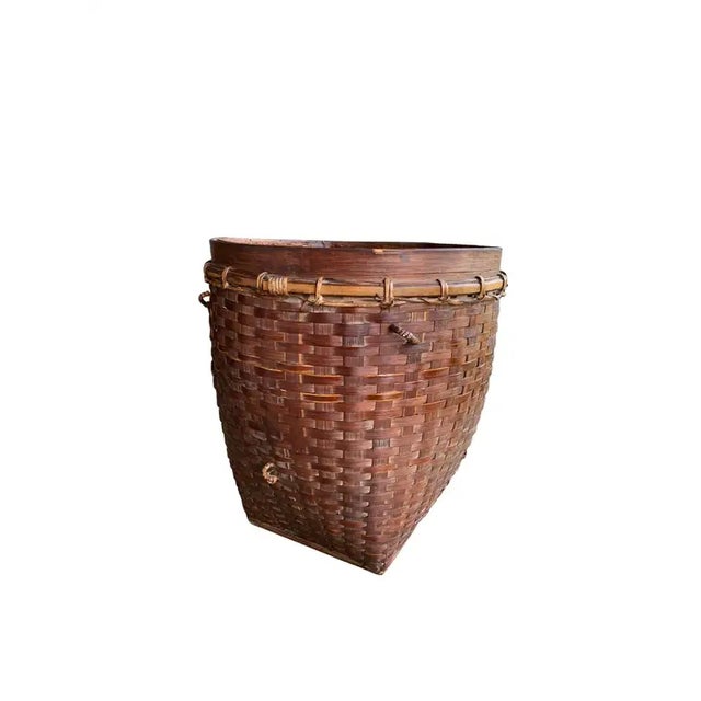 1950s Rattan Basket Dayak Tribe Hand-Woven From Kalimantan, Borneo, Mid-20th Century For Sale - Image 5 of 6