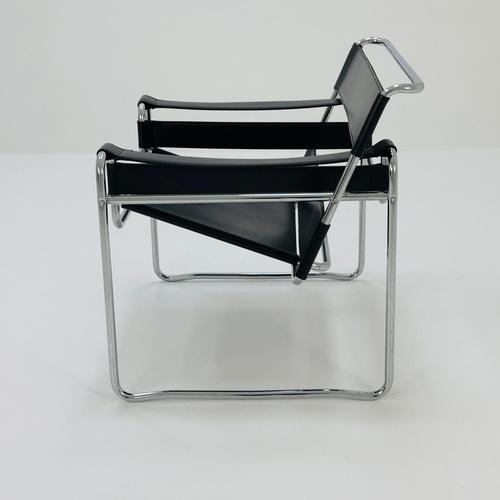Bauhaus Mid-Century Black B3 Armchair in the style of Marcel Breuer, Germany, 1990s For Sale - Image 3 of 11