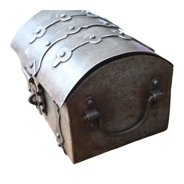 "Wrought Iron Chest, Messenger Box" a small wrought iron box signed on the back 19th century 11 x 15 cm, height 9.5 cm