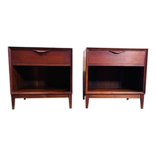 1960s Merton Gershun for Dillingham Walnut Nightstands MCM Danish Modern, A Pair For Sale