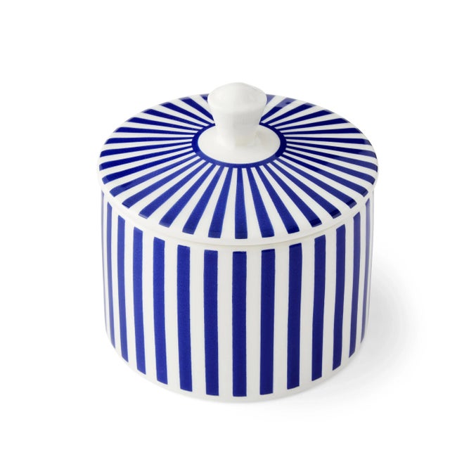Made in the UK, this Steccato Covered Sugar Bowl is a must-have for your collection. Decorated in statement stripes, it...
